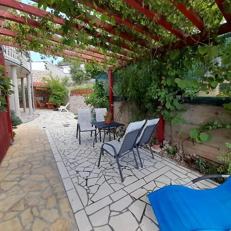 Luja Apartment