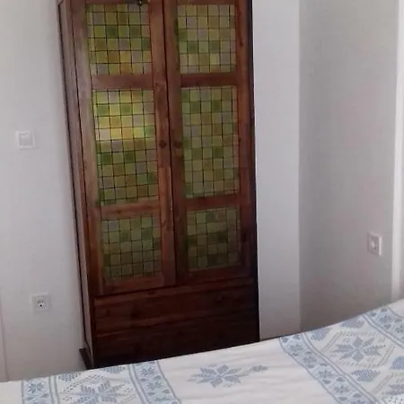 Luja *