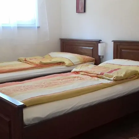 Luja Apartman *